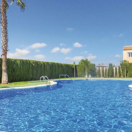 Amazing Apartment In Torrevieja With Kitchen Екстериор снимка