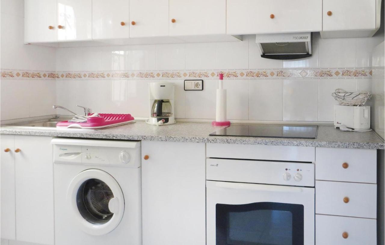 Amazing Apartment In Torrevieja With Kitchen Екстериор снимка