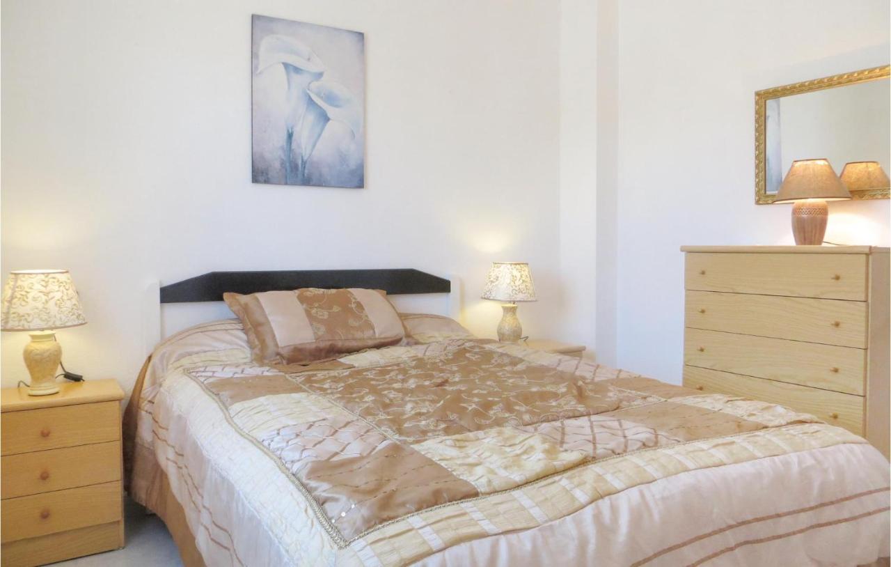 Amazing Apartment In Torrevieja With Kitchen Екстериор снимка