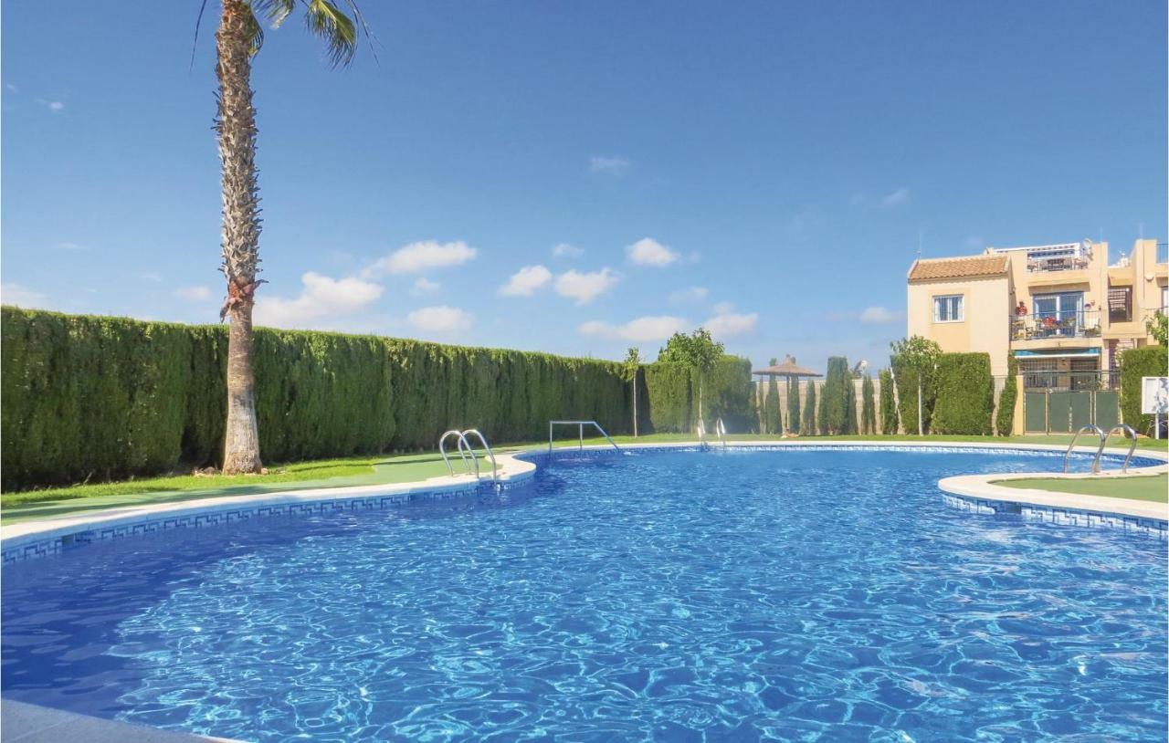 Amazing Apartment In Torrevieja With Kitchen Екстериор снимка